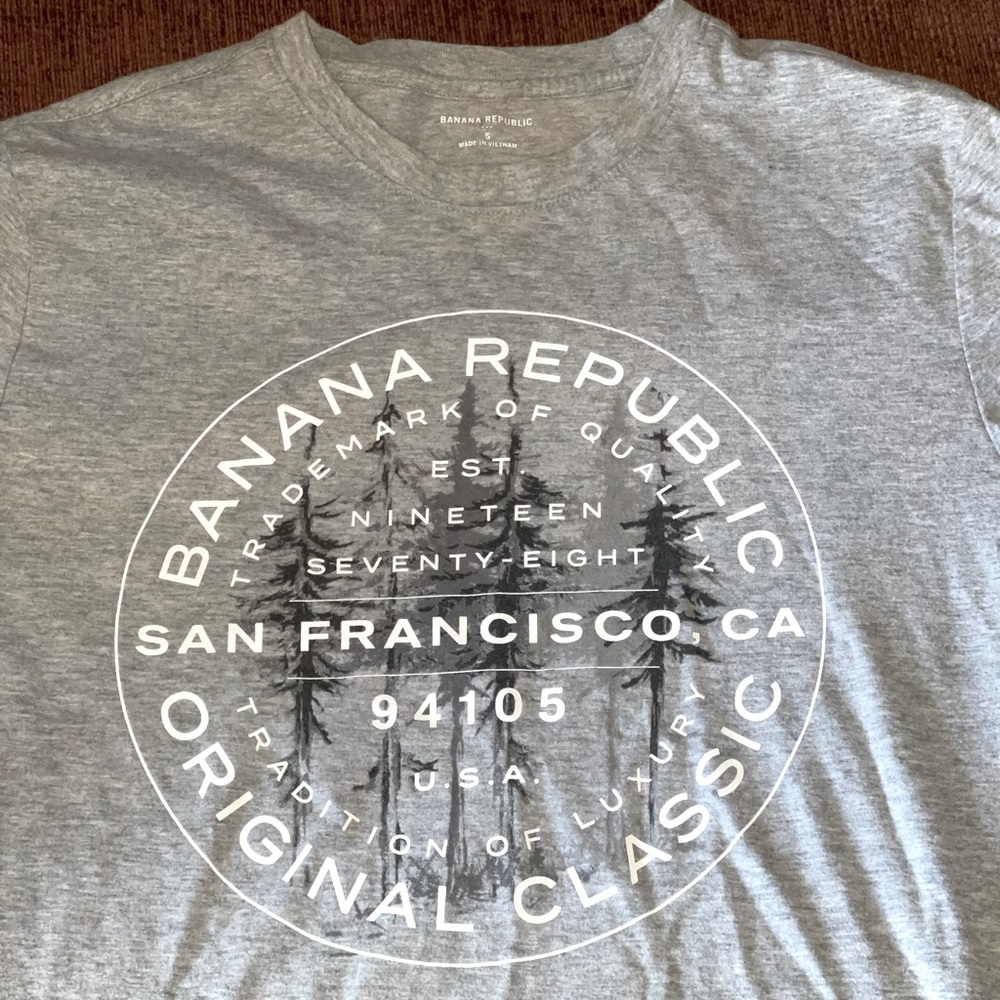 Banana Republic Modern Logo Graphic T-Shirt